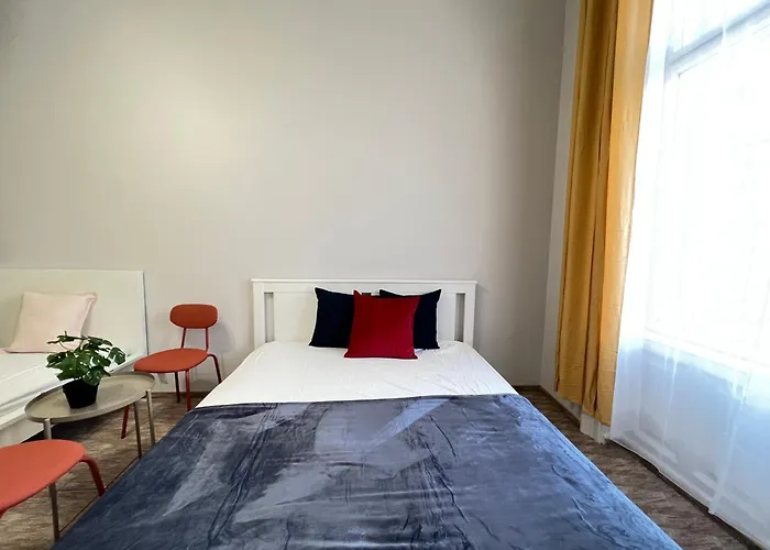 Проживание в семье Baross With Convenience And Style