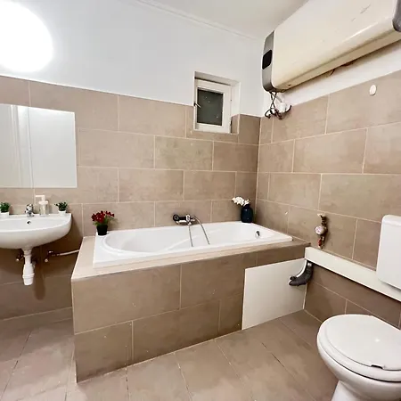 Baross With Convenience And Style *