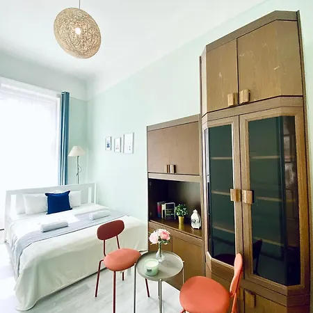 Séjour chez l'habitant Baross With Convenience And Style